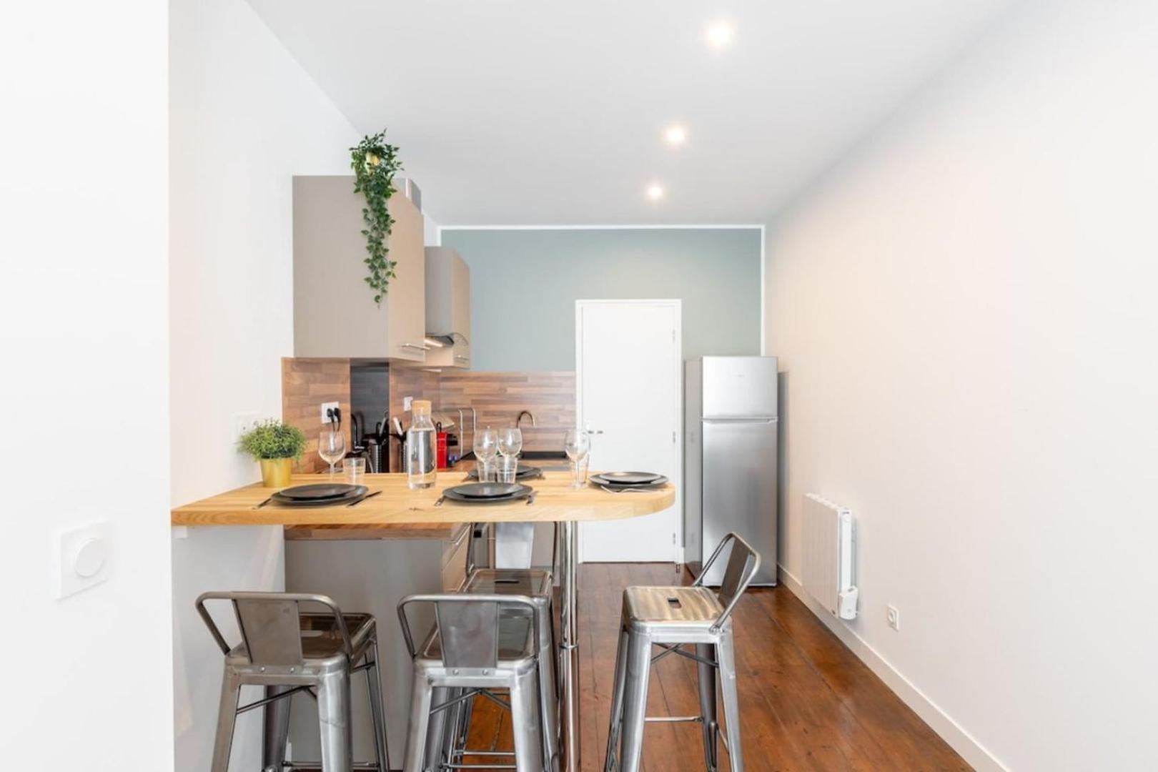 Renovated Apartment 3Bed 2Bath ليل المظهر الخارجي الصورة